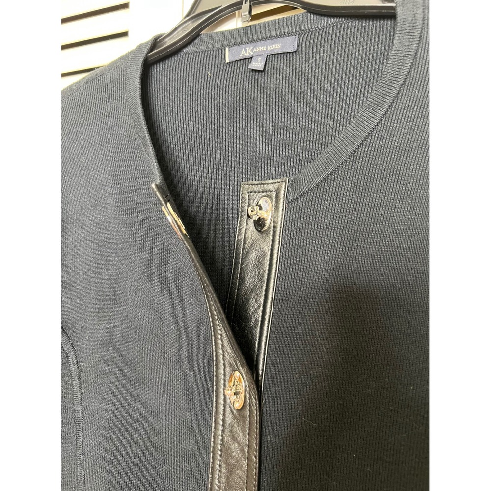 Anne Klein Black Cardigan S Leather Placket Turn Lock Sweater Old Money Chic - Picture 5 of 10